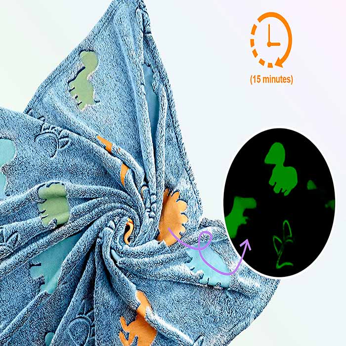 La Glow Blanket è la scelta perfetta per un regalo poiché è molto utile e ai bambini piace perché brilla al buio!