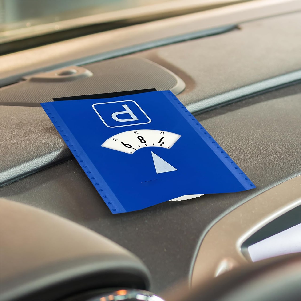 Non occupa molto spazio, quindi puoi tenerlo nella tua auto in ogni momento.